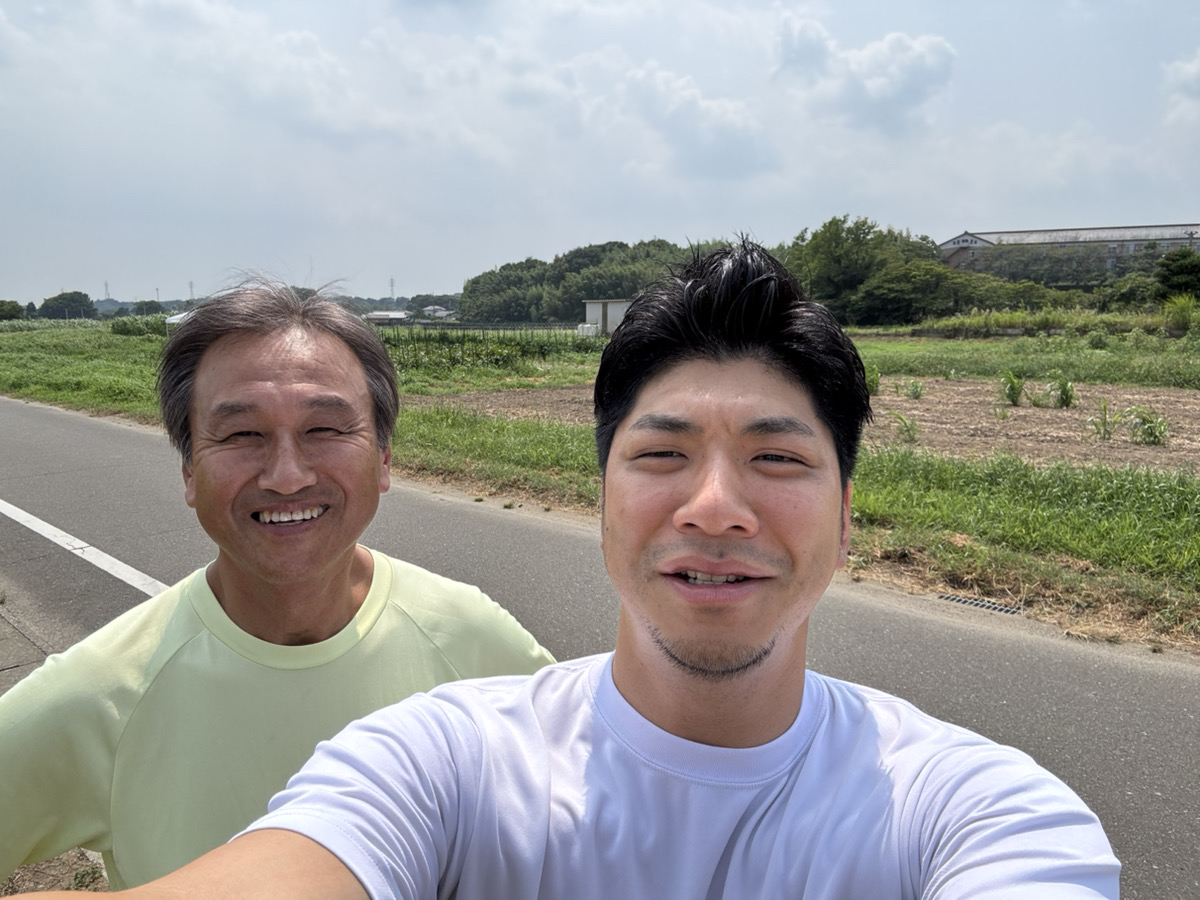 （左）濱地様、（右）弊社代表河合